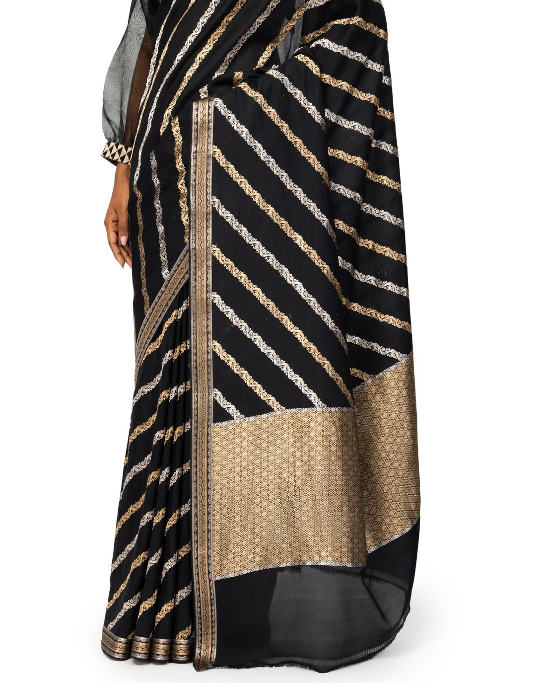 Banarasi Georgette Saree With Diagonal Stripes In Oynx