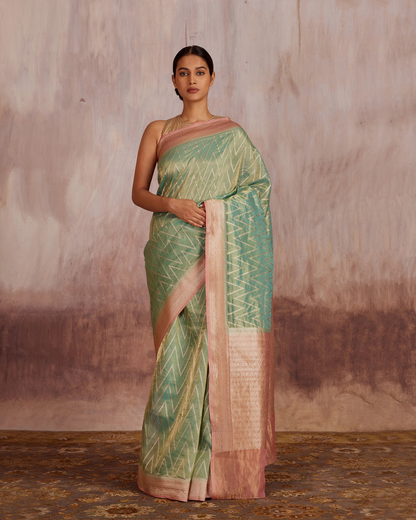 Buy Designer Banarasi Sarees Online in Varanasi | Shanti Banaras in 2024