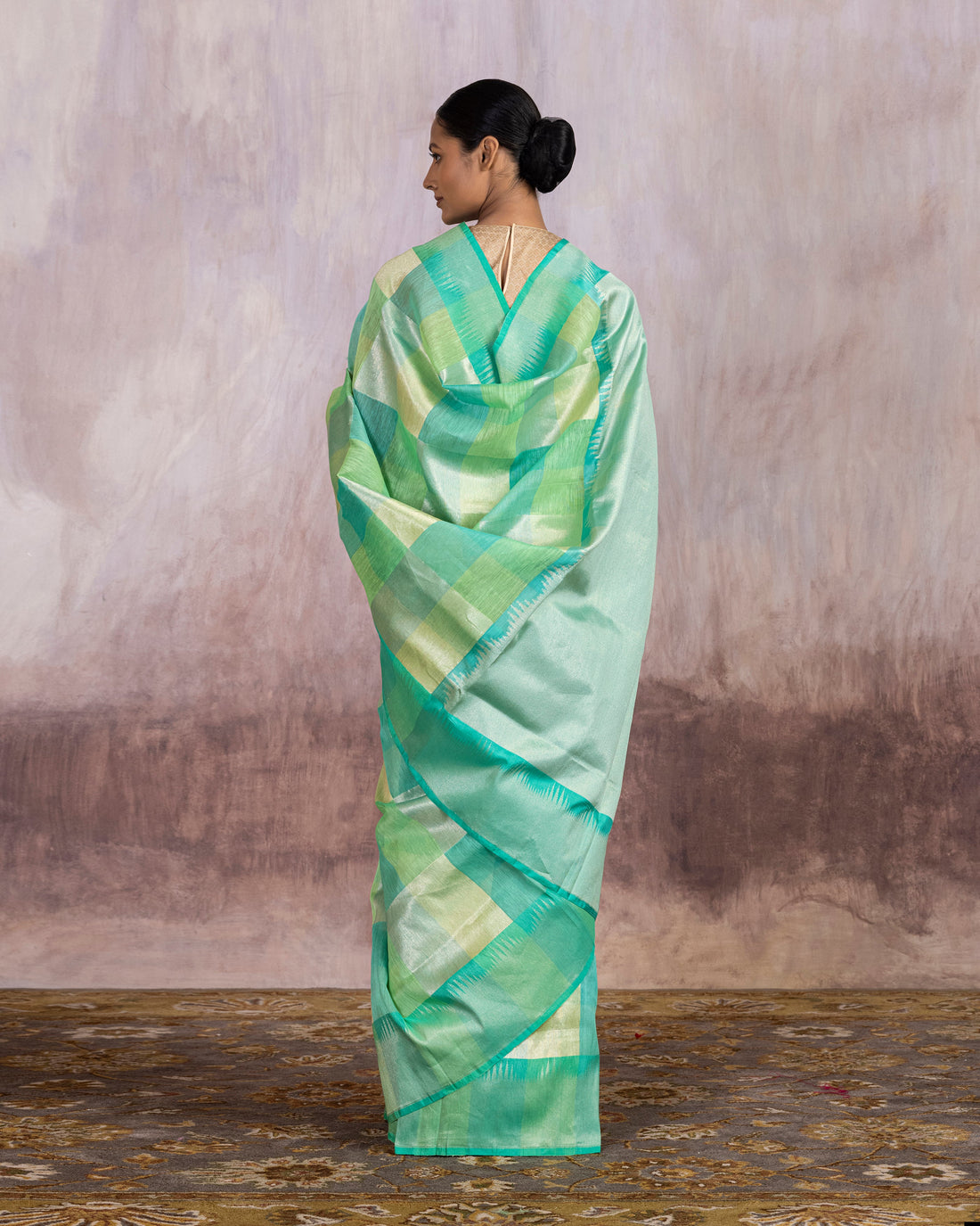 Tatvika Geometrical Gamma Checks Saree Linen