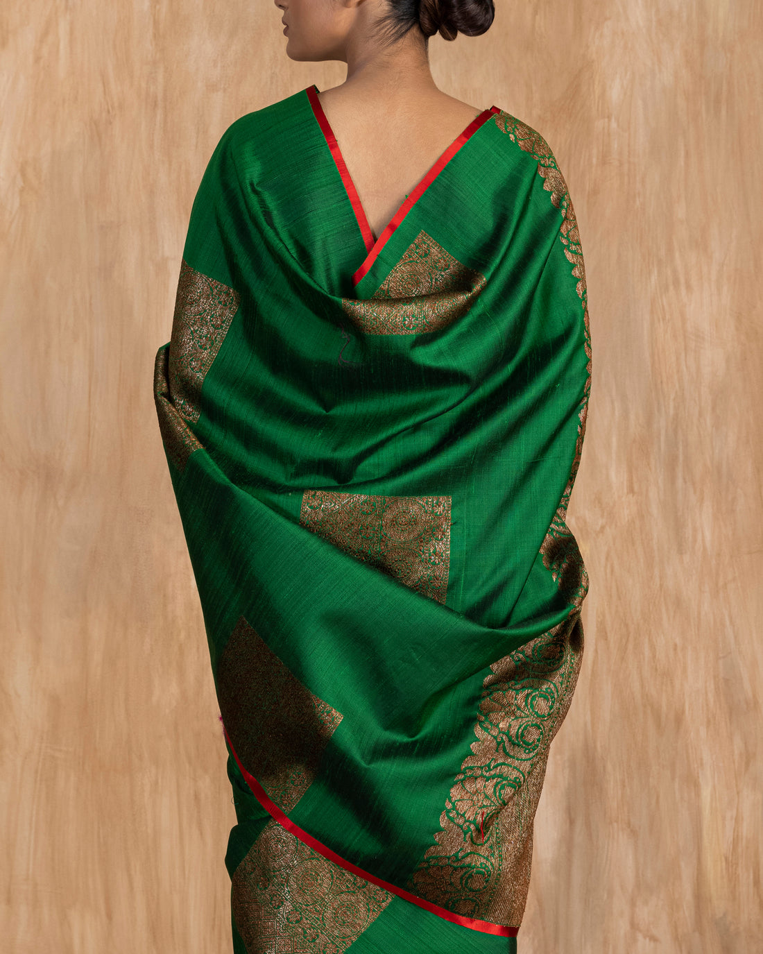 Tatvika Geometrical Handwoven Saree Raw Silk