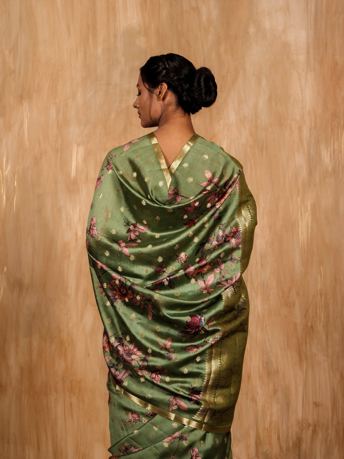 Gold Zari Buti Saree Chiniya