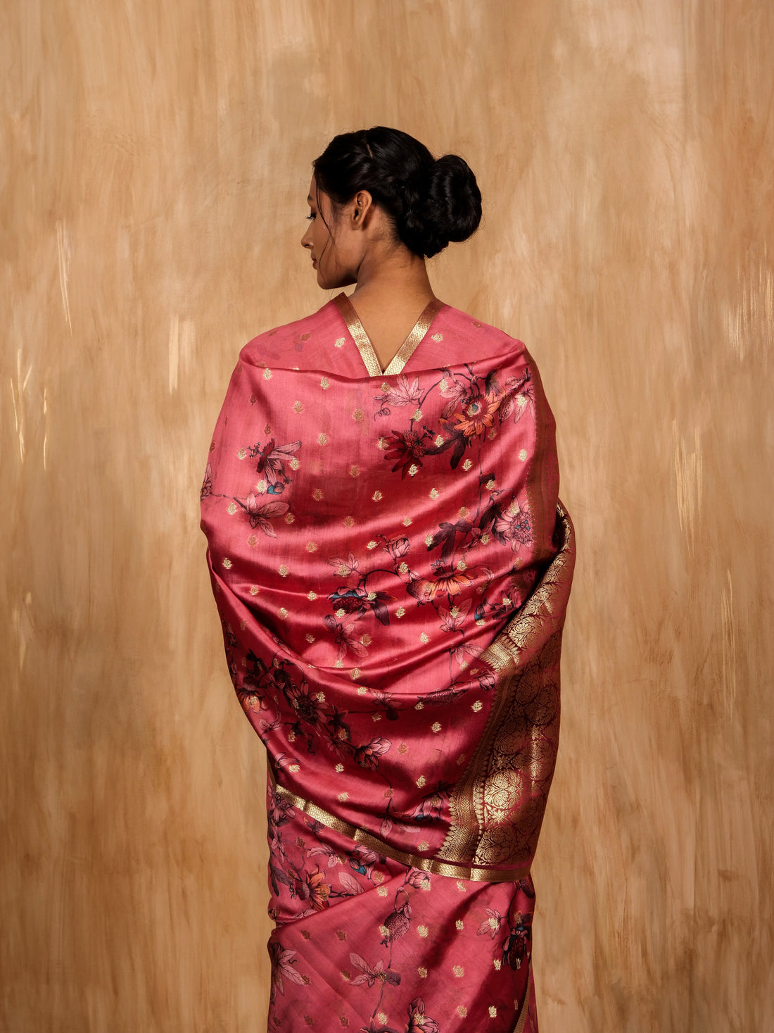 Gold zari Buti saree chiniya