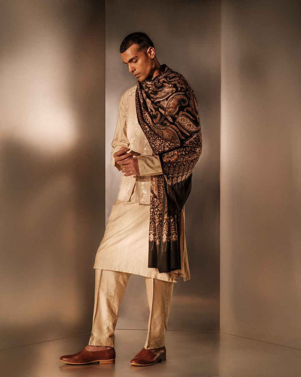 Hand Embroidered Resham Bundi