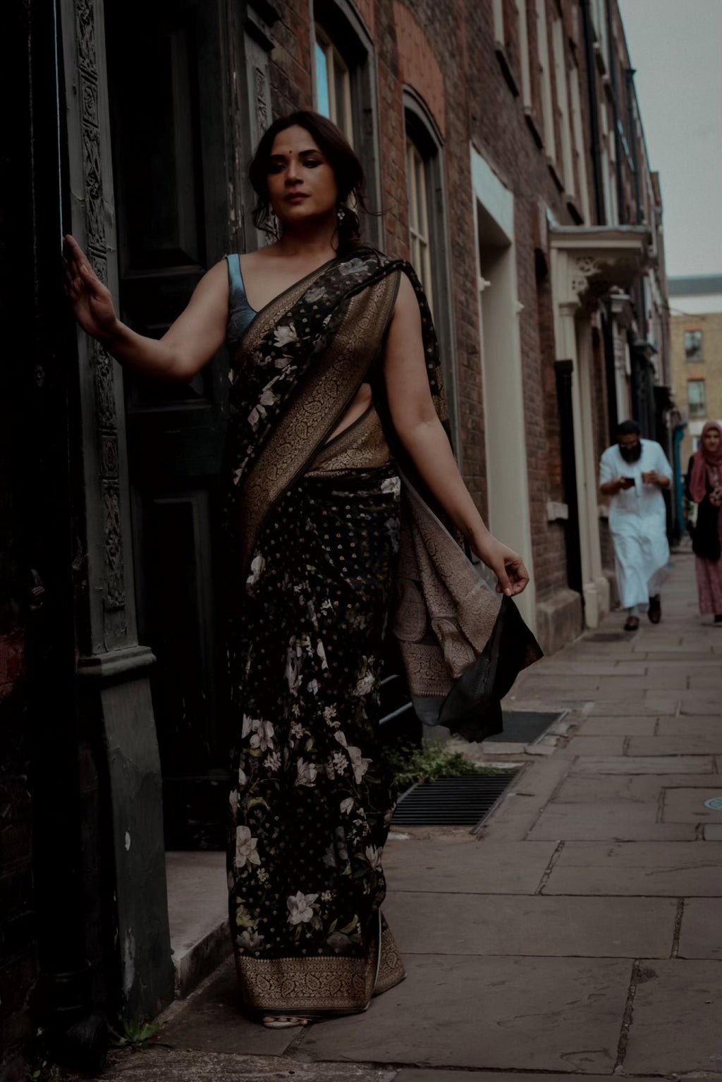 Timeless Noir Printed Saree