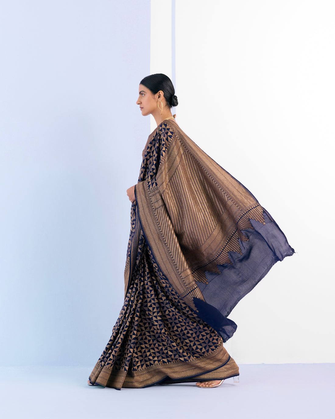 Geometrical Saree 'The Line'