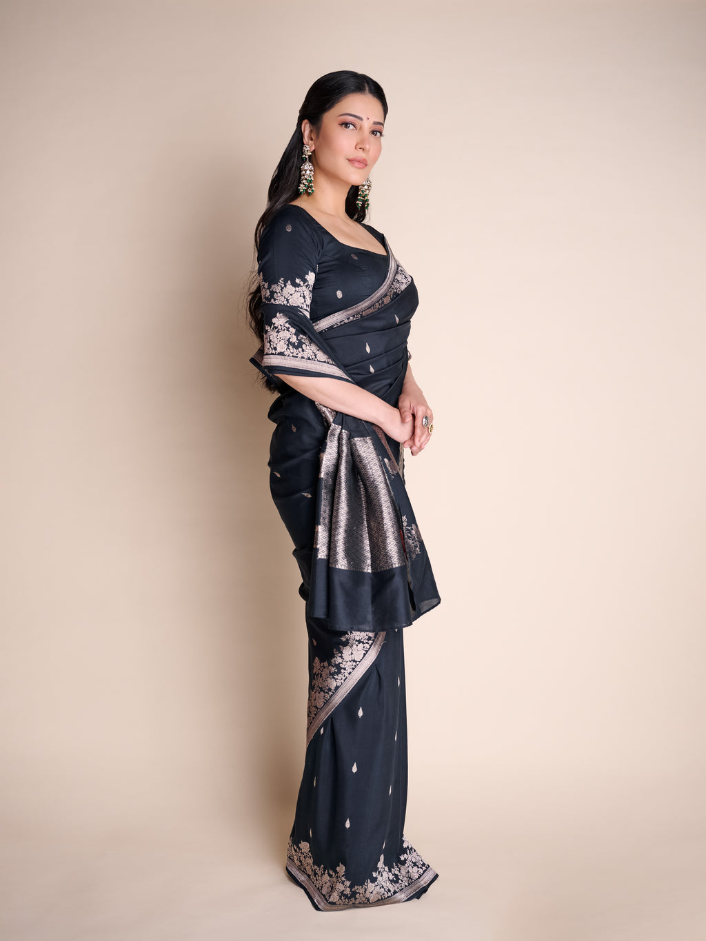 Silver Woven Onyx Saree