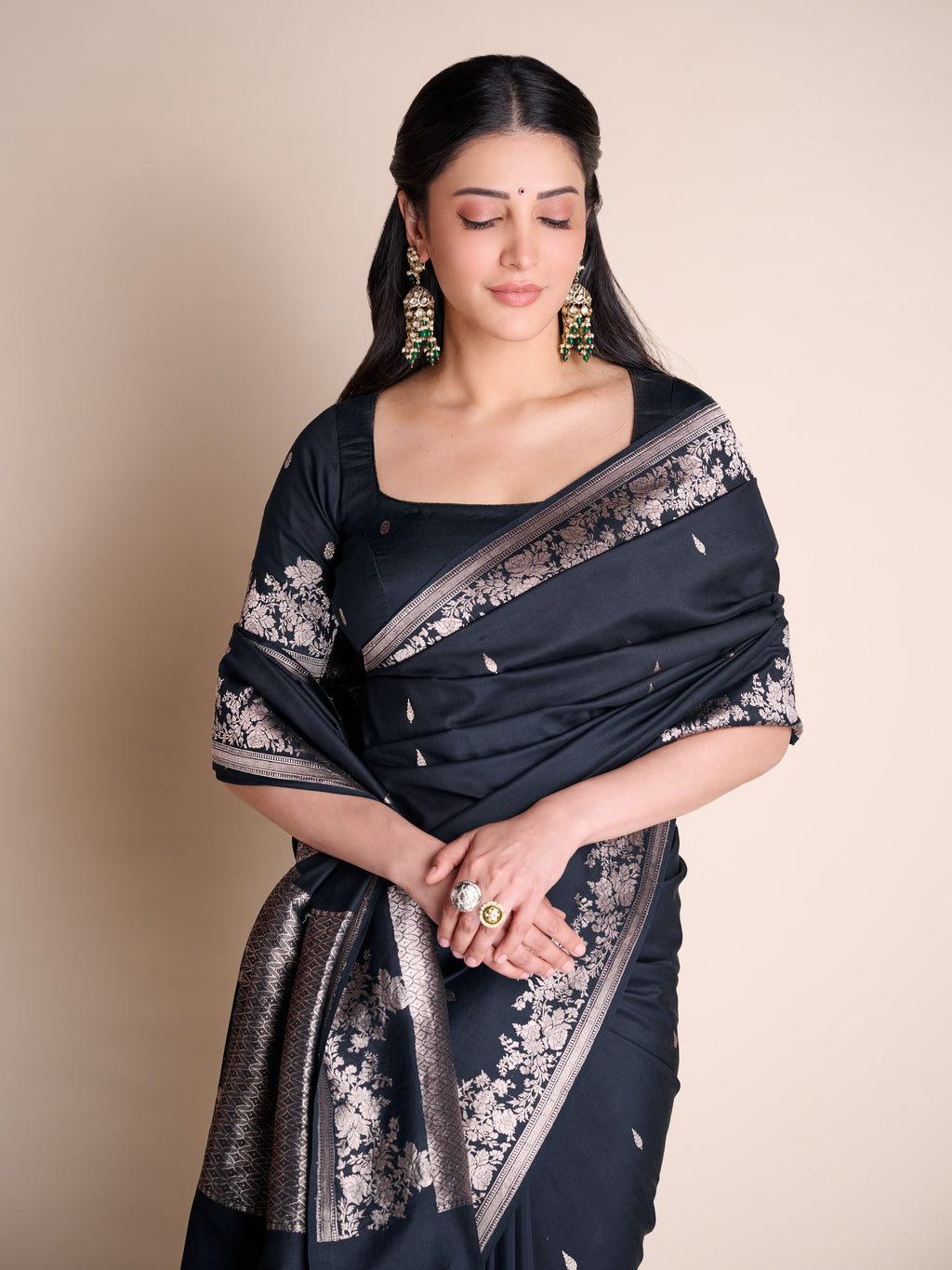 Silver Woven Onyx Saree