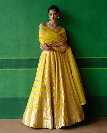 Jharokha Lehenga