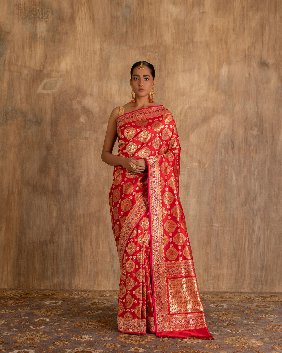 Daivika Handwoven Matka Buta Silk Saree