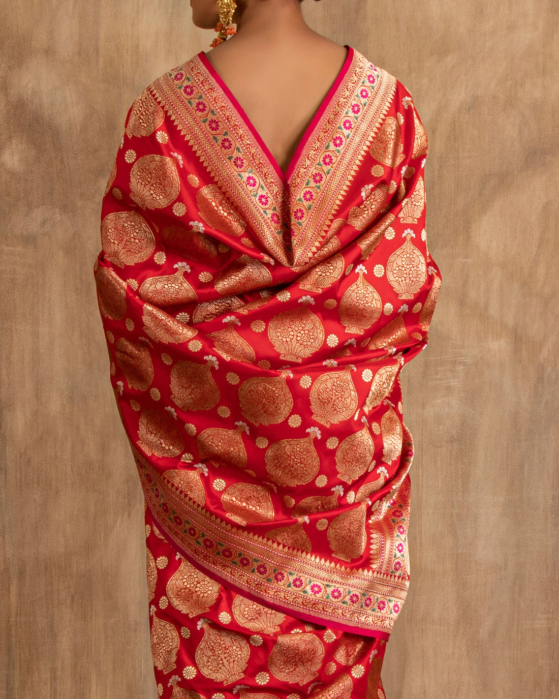 Daivika Handwoven Matka Buta Silk Saree