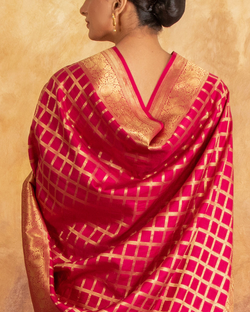 Tatvika Geometrical Weave Saree Silk